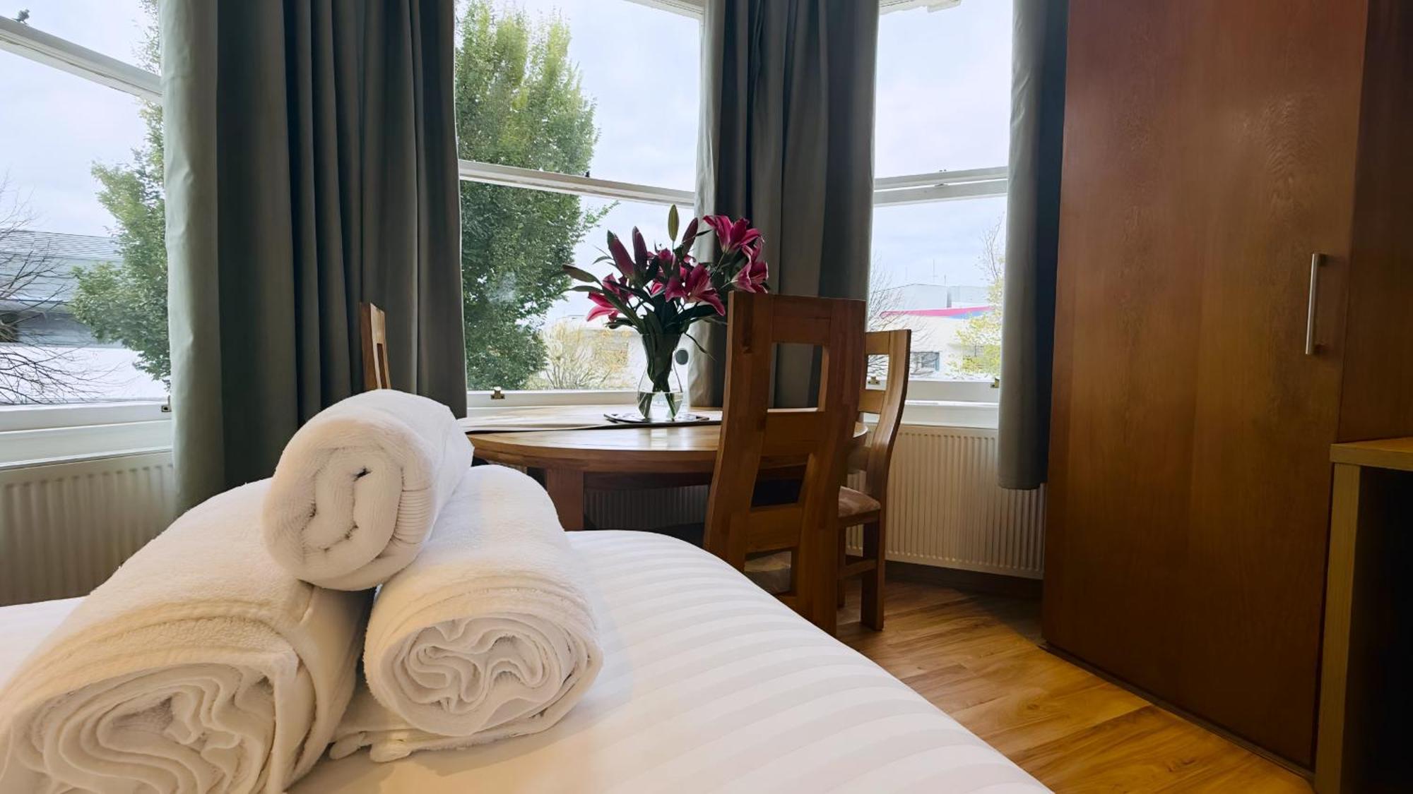 Osborne Aparthotel Eastbourne Eksteriør billede