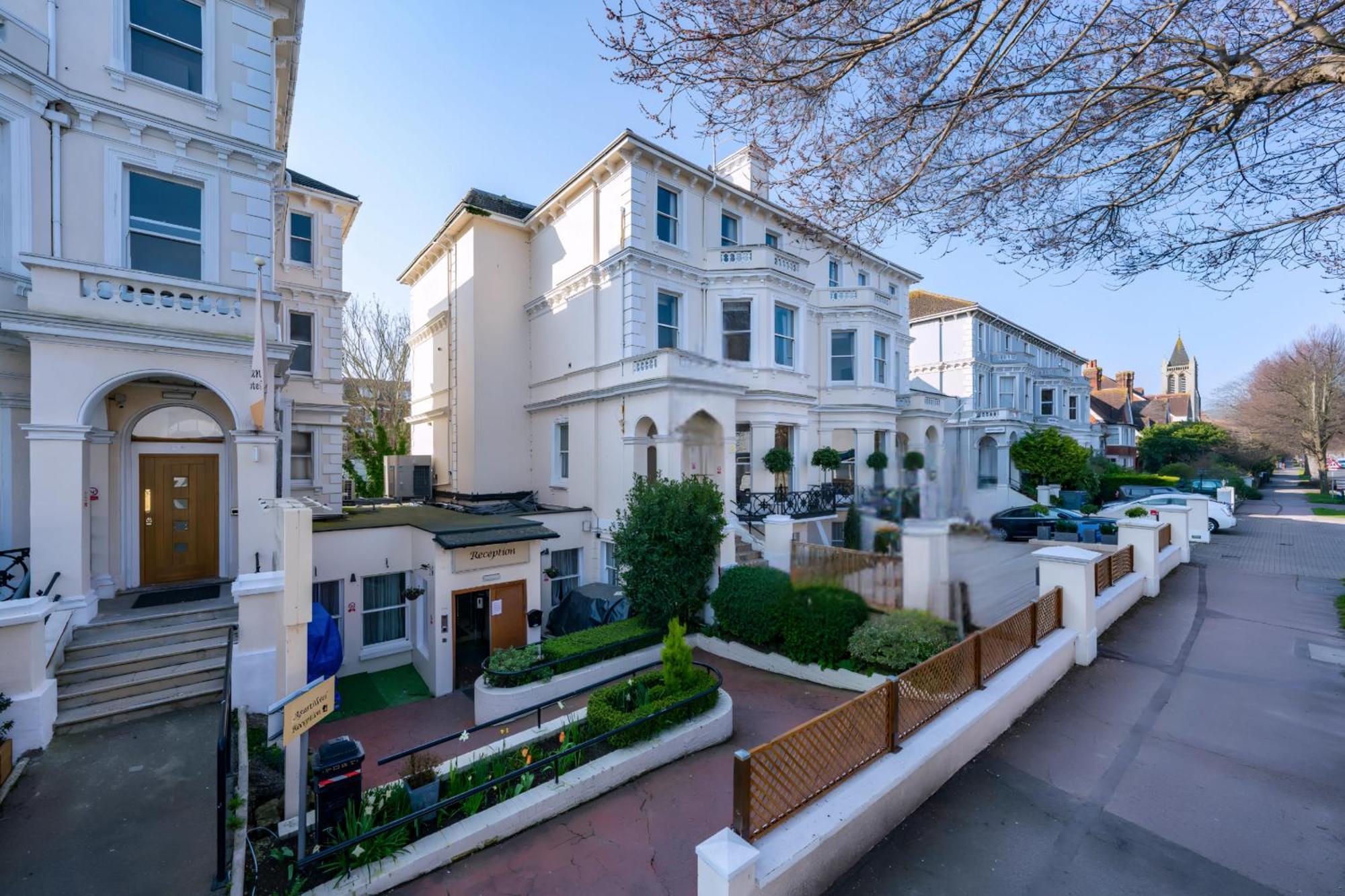 Osborne Aparthotel Eastbourne Eksteriør billede