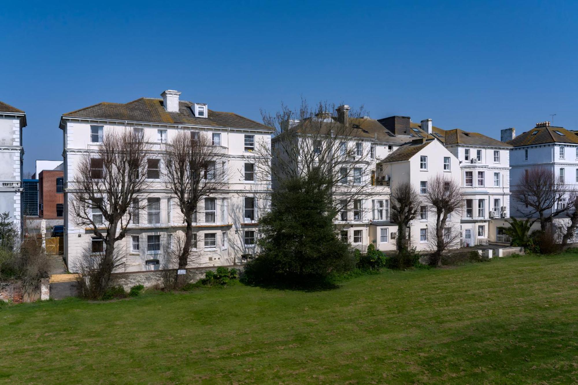 Osborne Aparthotel Eastbourne Eksteriør billede